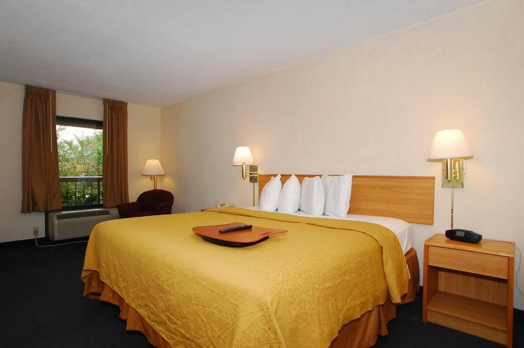 Quality Inn Fredericksburg-Central Park Area Zimmer foto