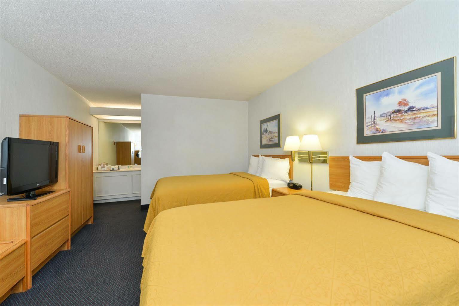 Quality Inn Fredericksburg-Central Park Area Exterior foto