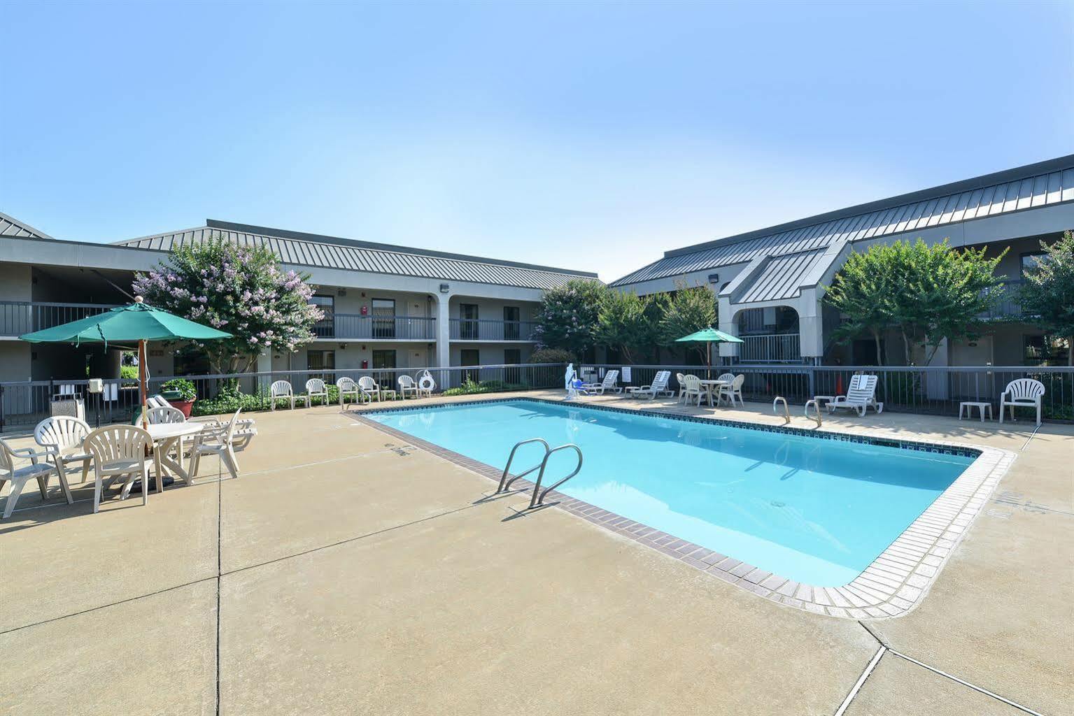 Quality Inn Fredericksburg-Central Park Area Exterior foto