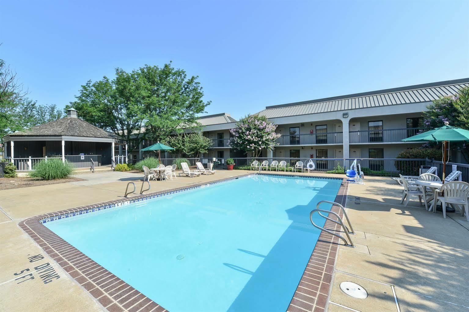 Quality Inn Fredericksburg-Central Park Area Exterior foto