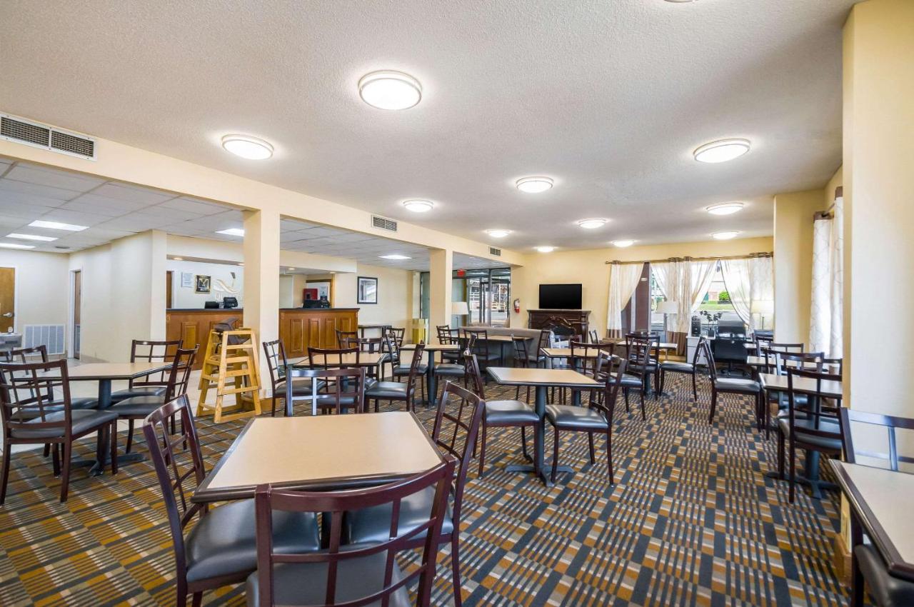 Quality Inn Fredericksburg-Central Park Area Exterior foto
