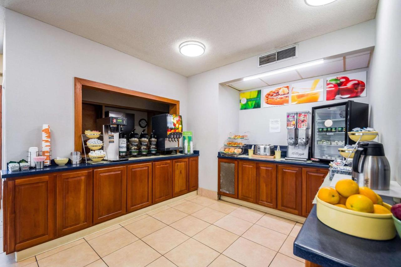 Quality Inn Fredericksburg-Central Park Area Exterior foto