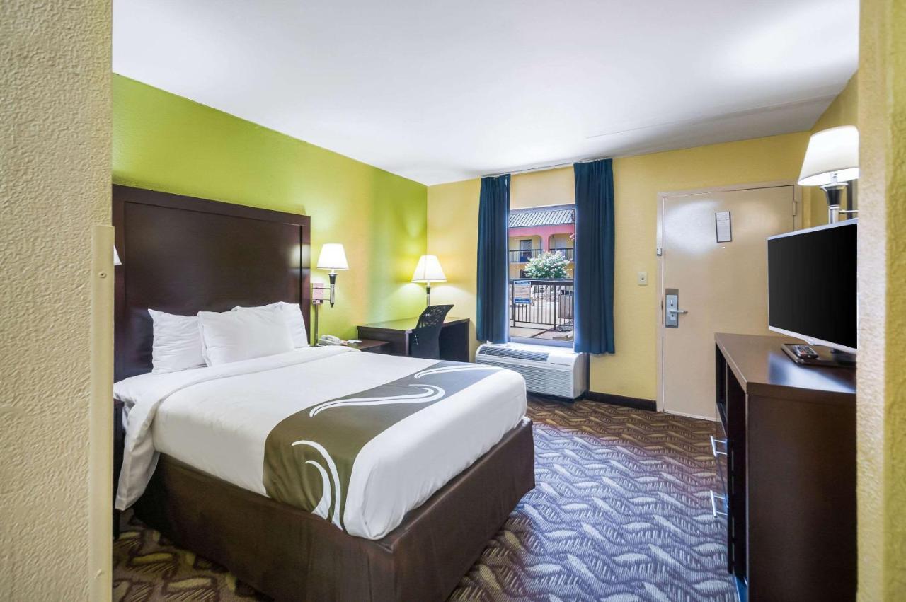Quality Inn Fredericksburg-Central Park Area Exterior foto