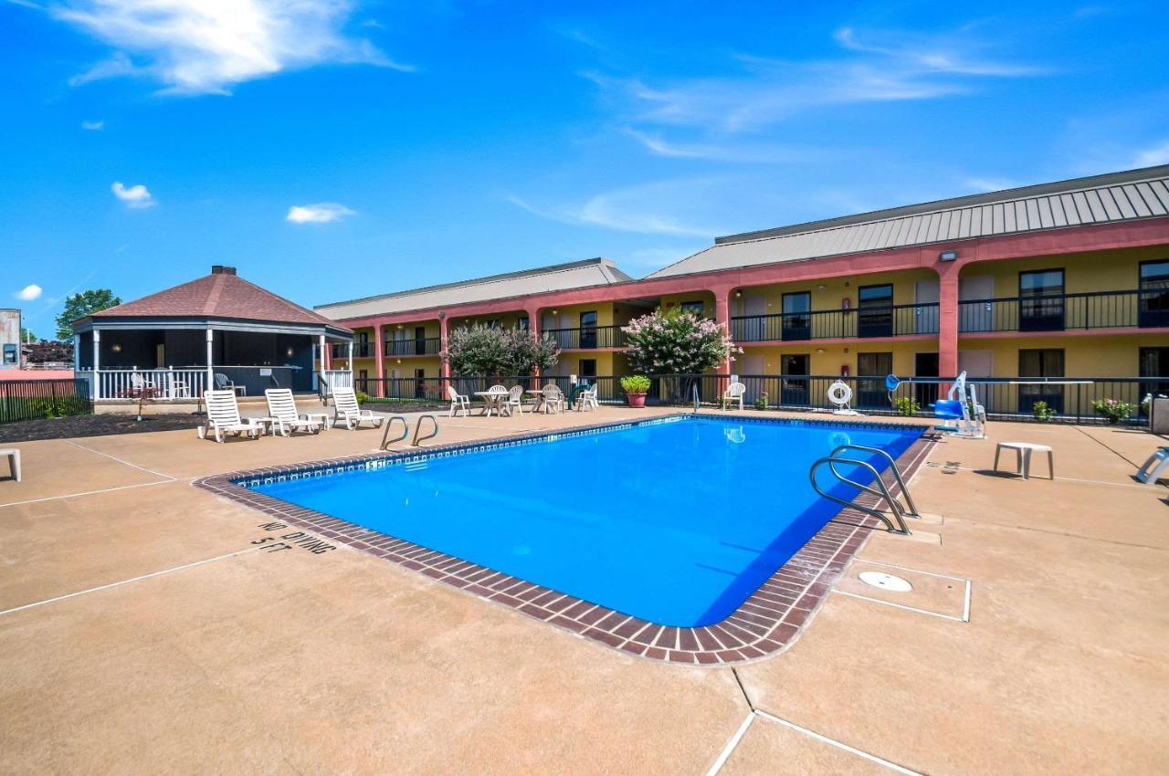 Quality Inn Fredericksburg-Central Park Area Exterior foto