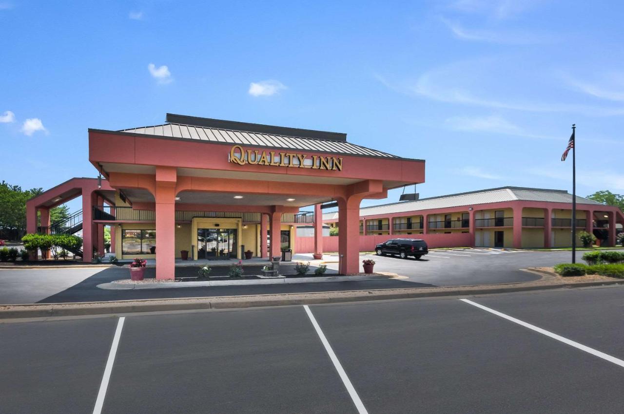 Quality Inn Fredericksburg-Central Park Area Exterior foto