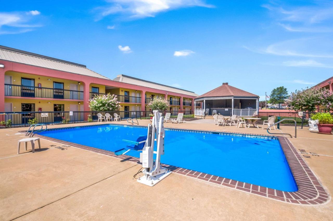 Quality Inn Fredericksburg-Central Park Area Exterior foto