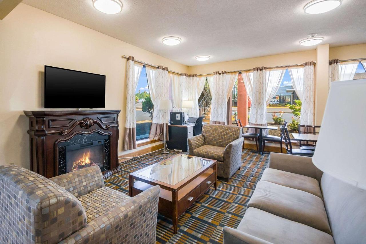 Quality Inn Fredericksburg-Central Park Area Exterior foto